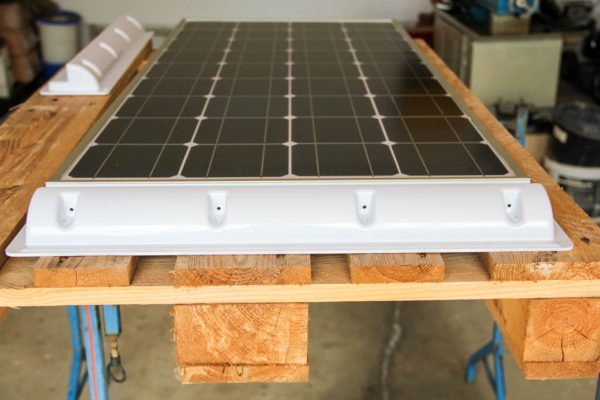 Solarmodul und Solarspoiler ineinander gefügt