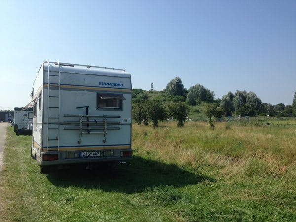 Wohnmobil im Grünen